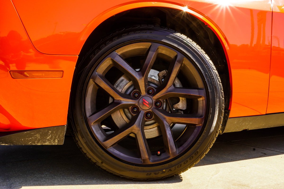 Used 2021 Orange Dodge SXT image 6