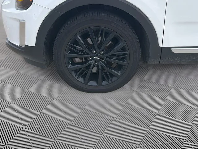 Used 2022 White Kia SX image 10