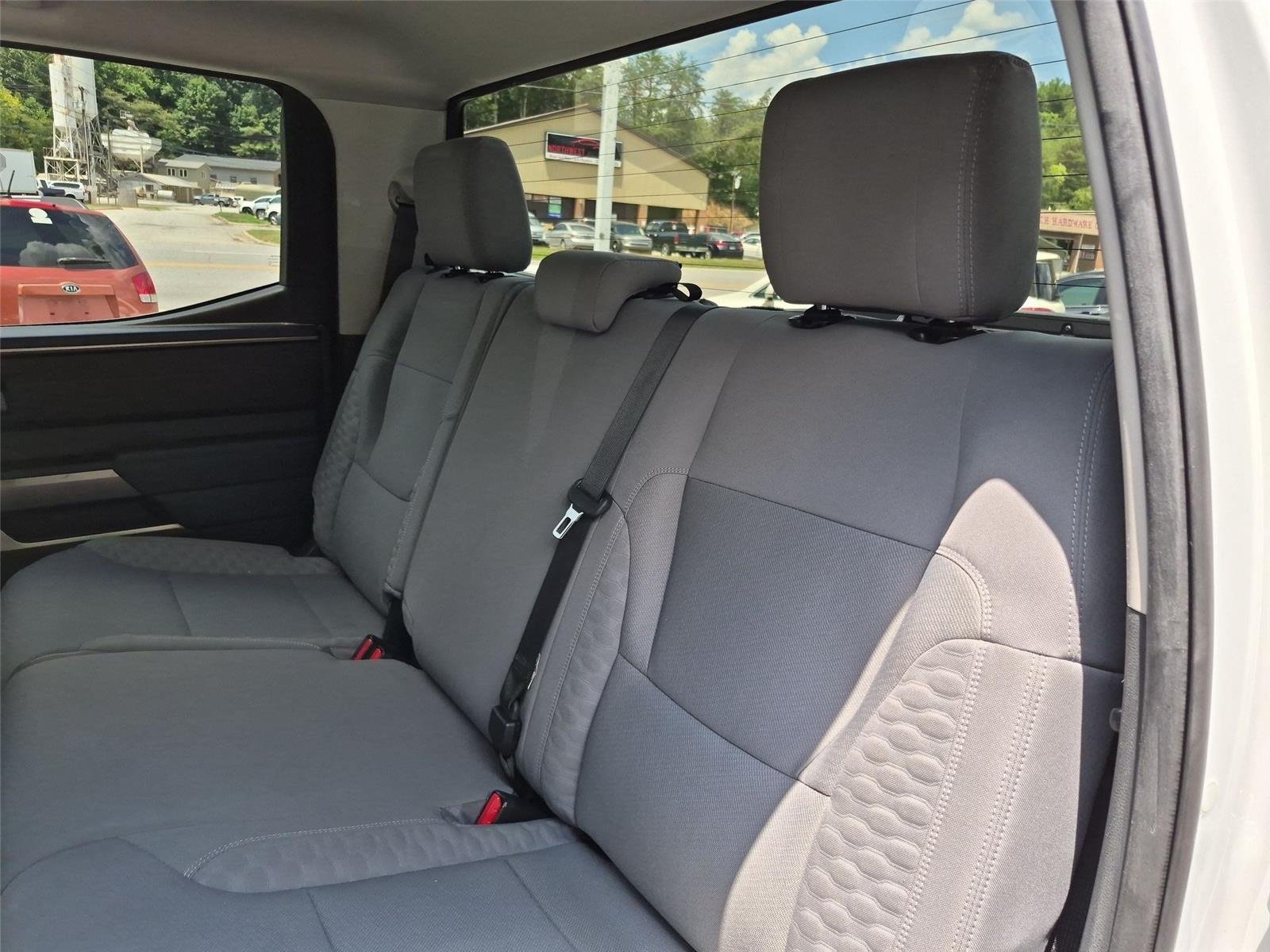Used 2023 Ice Cap Toyota SR5 image 31