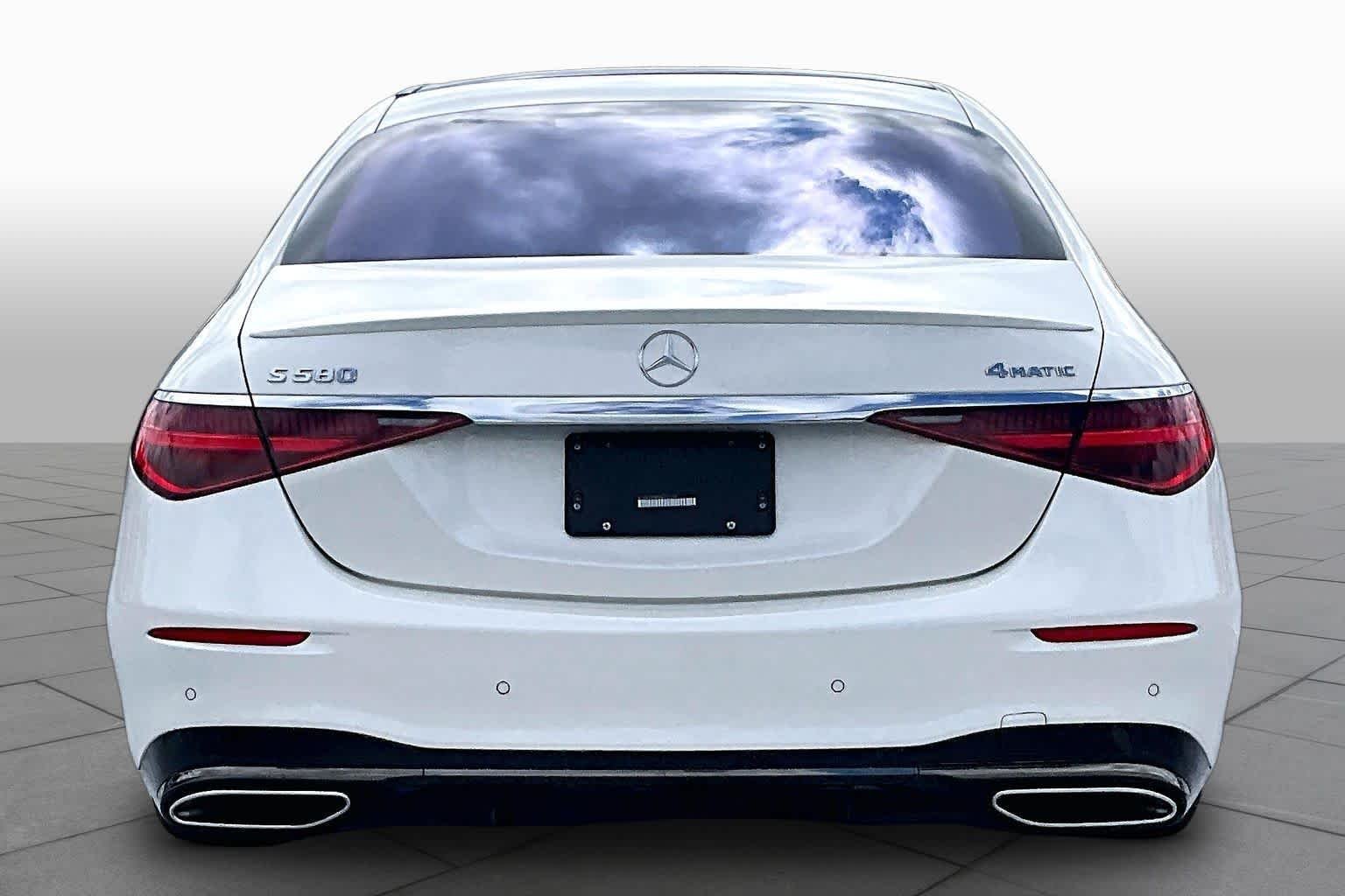 Used 2023 MANUFAKTUR Diamond White Mercedes-Benz S 580 image 5