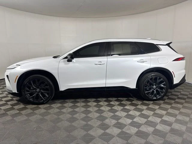 Used 2025 White Toyota Limited image 7