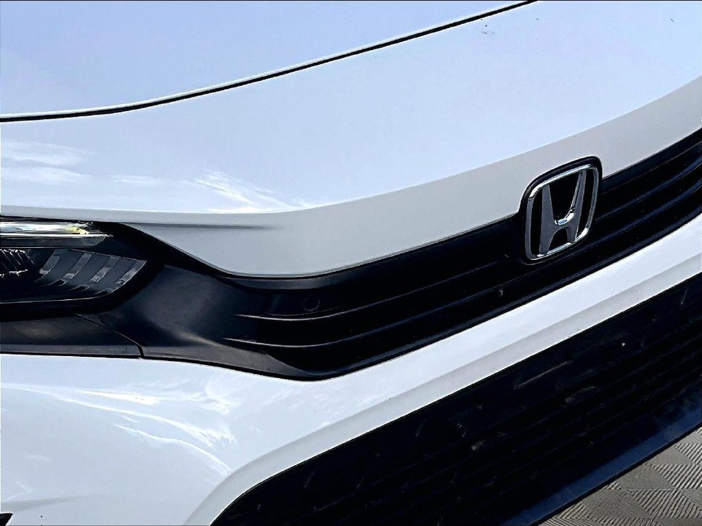 Used 2022 White Honda Touring image 32