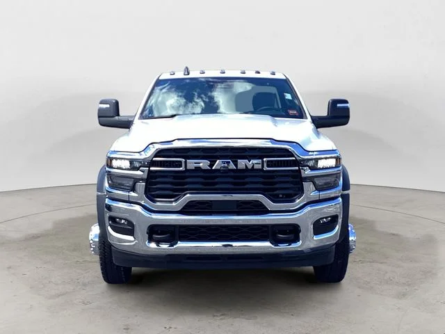 New 2026 Bright White Clearcoat Ram TRADESMAN CHASSIS REGULAR CAB 4X4 60