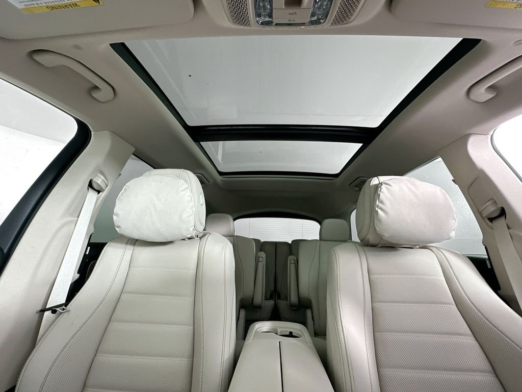 New 2026 Polar White Mercedes-Benz GLS 450 image 23