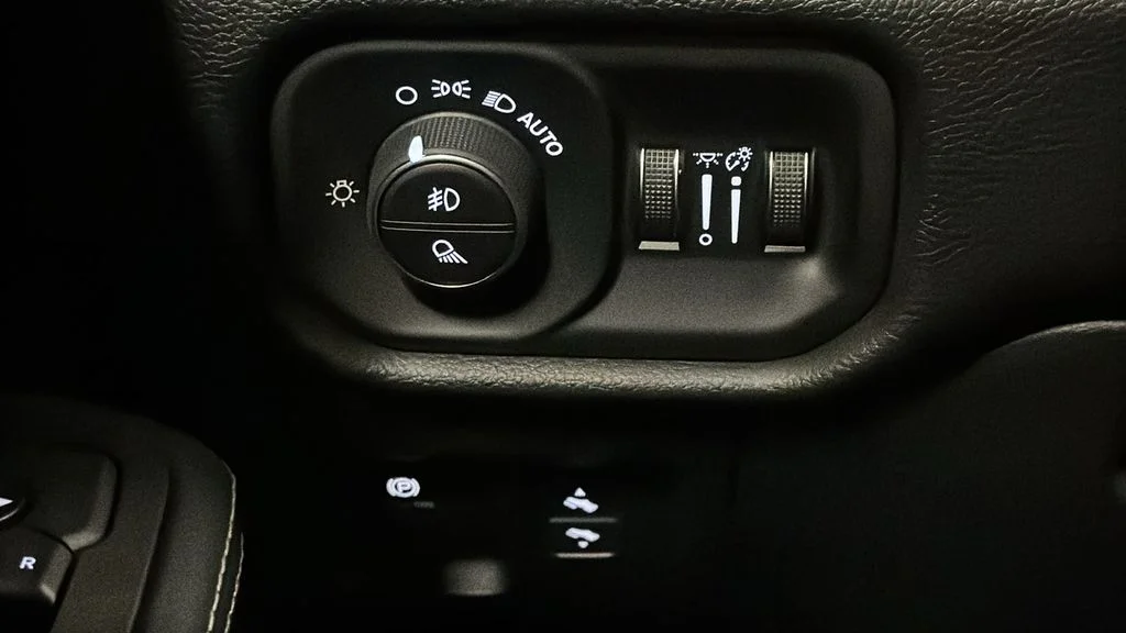 2026 RAM 1500 Laramie - Photo 43