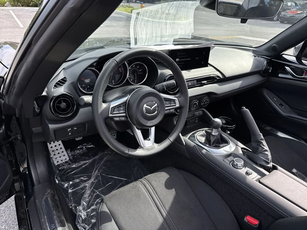 2026 Mazda MX-5 Miata Club - Photo 18
