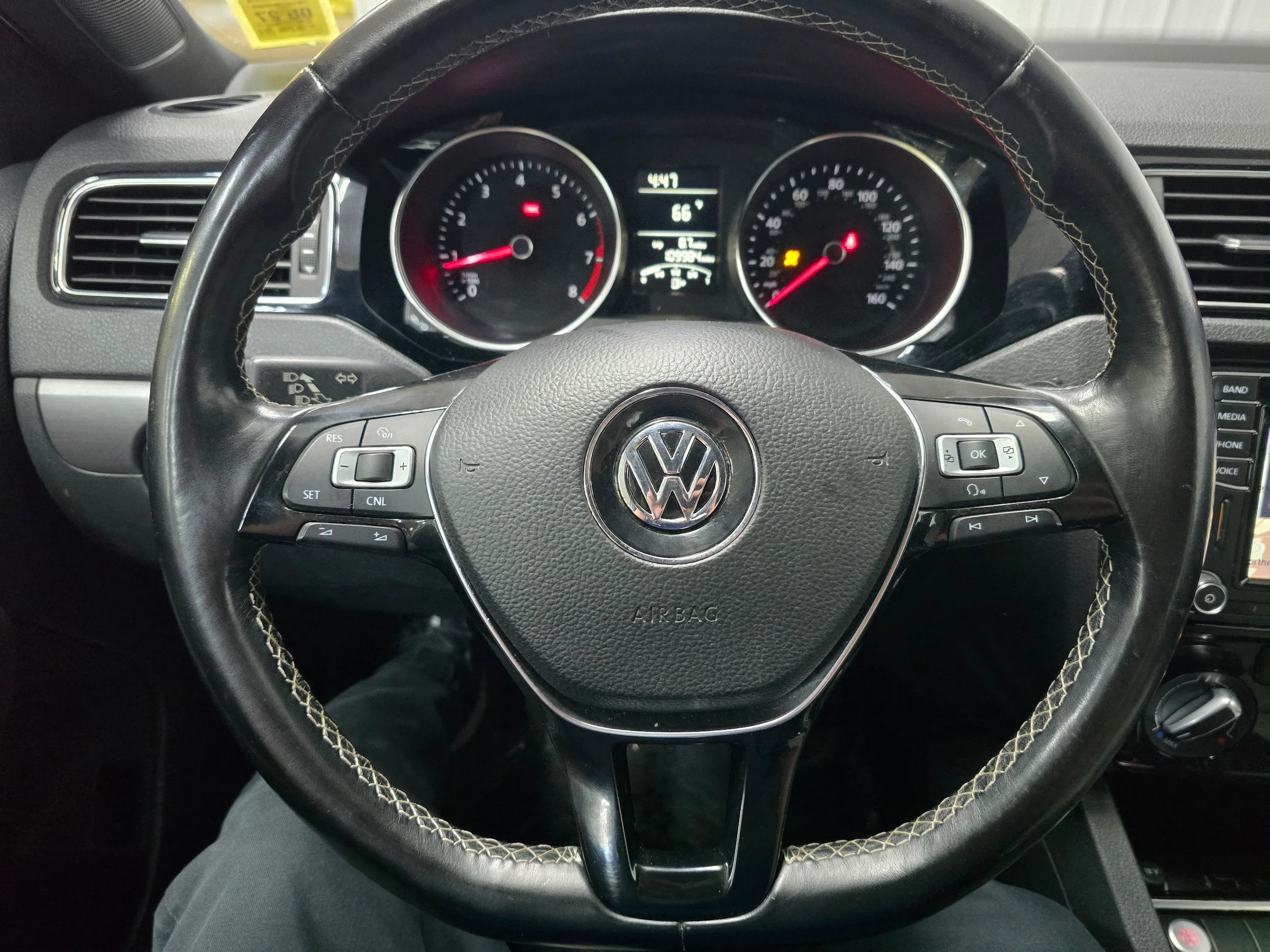 Used 2016 Pure White Volkswagen 1.8T Sport Manual image 23