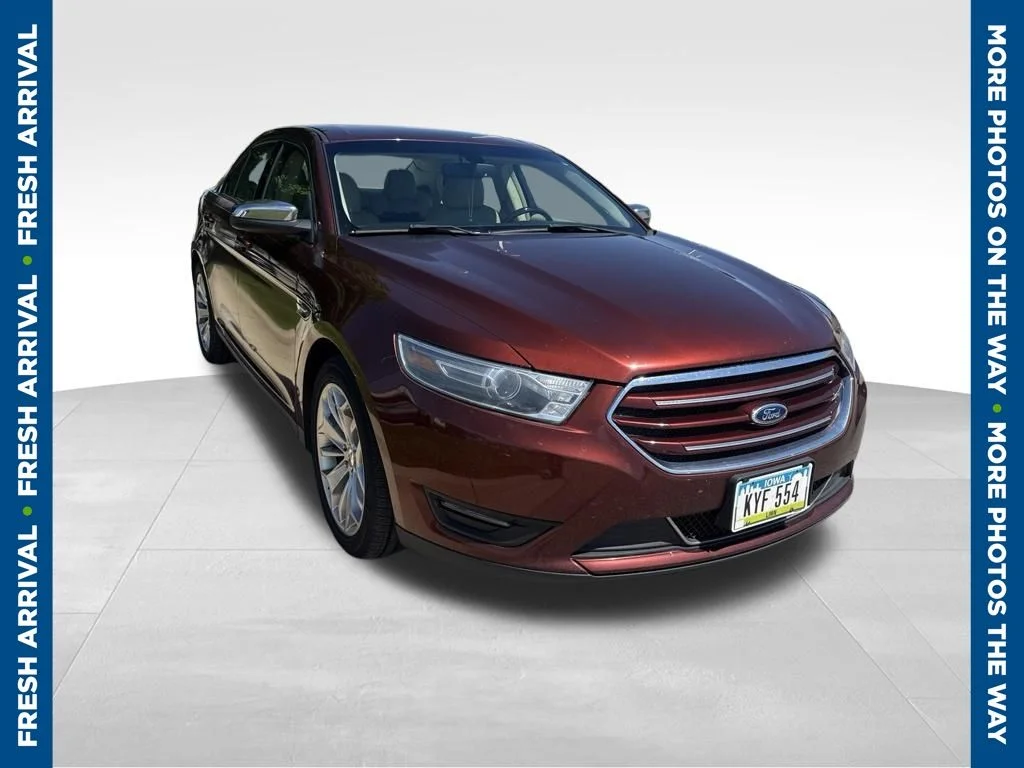 Used 2015  Ford Limited image 1