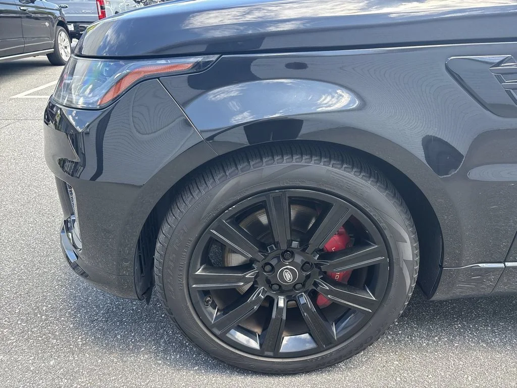 Used 2019  Land Rover HST image 19