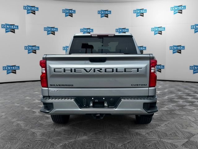 Used 2023 Gray Chevrolet Custom image 4
