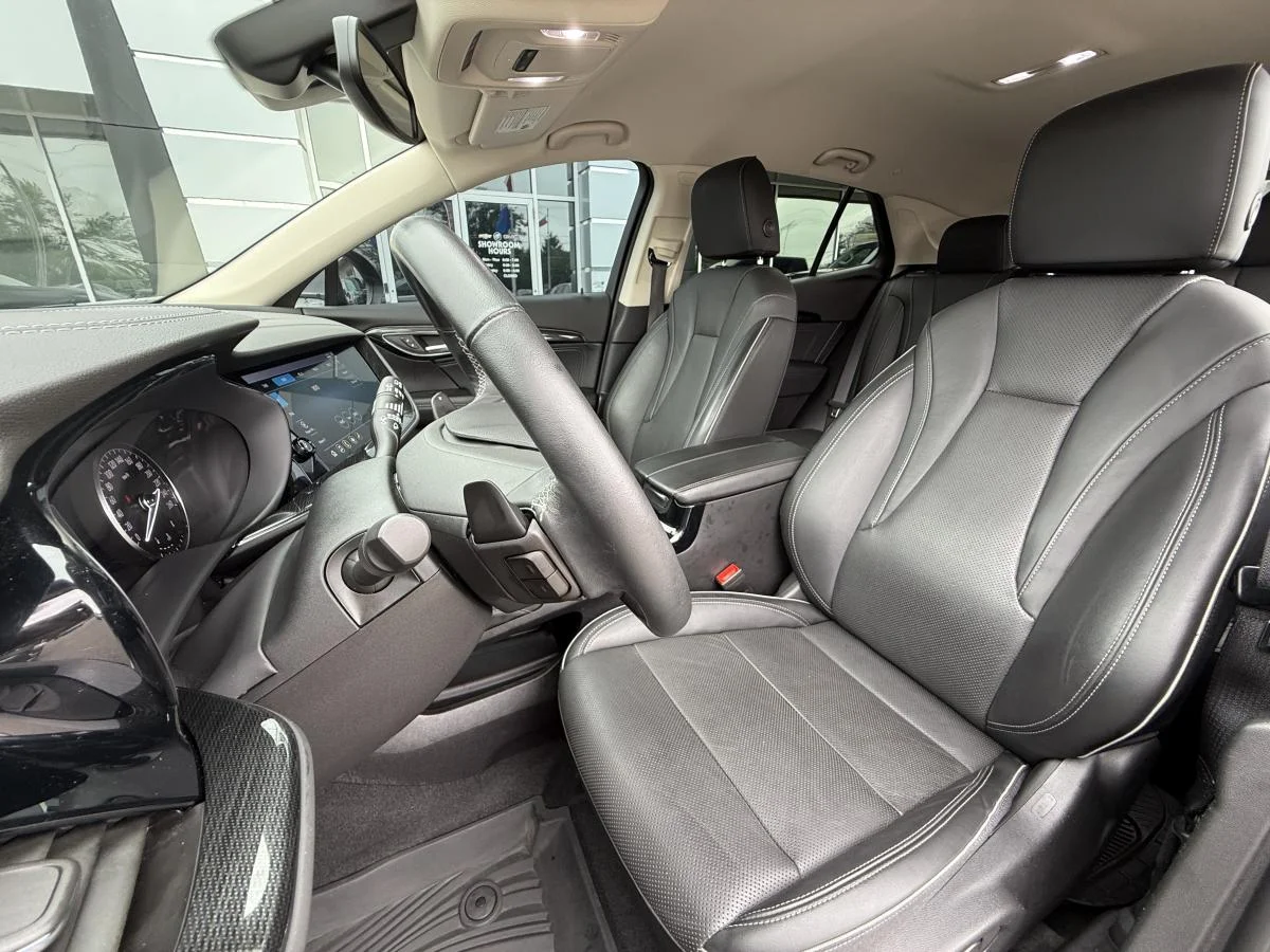 Used 2021 Grey Buick Essence Awd image 13