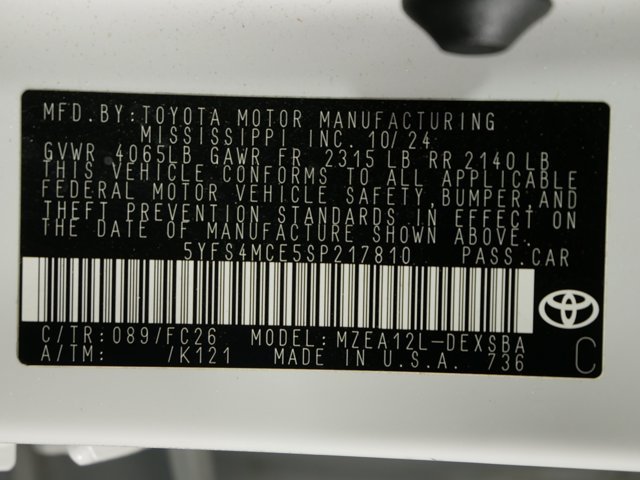 Used 2025 Wind Chill Pearl Toyota SE image 32