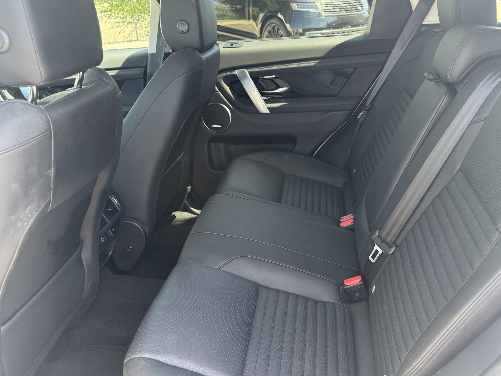 Used 2025 Fuji White Land Rover S image 21