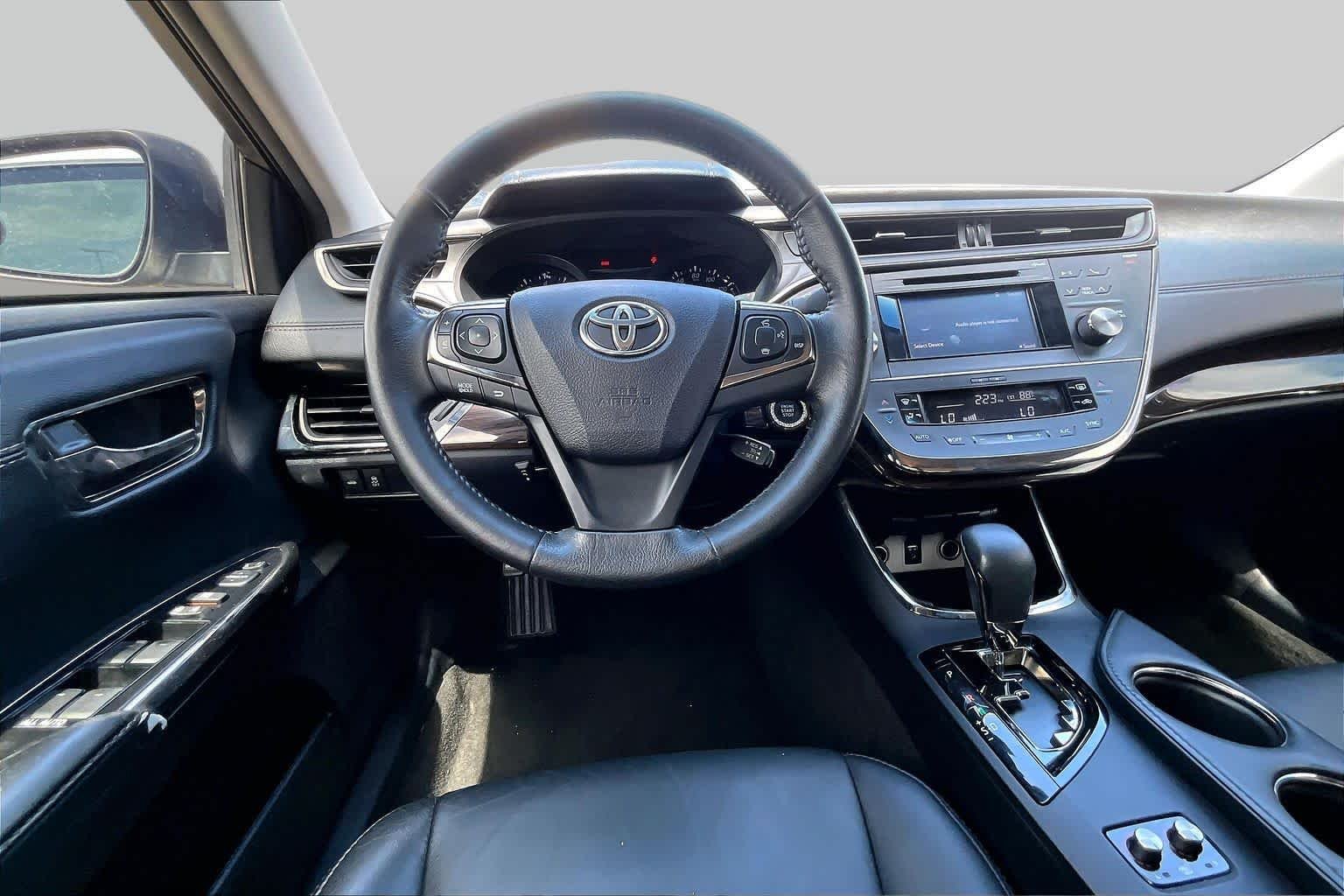 Used 2015 Celestial Silver Metallic Toyota XLE image 6