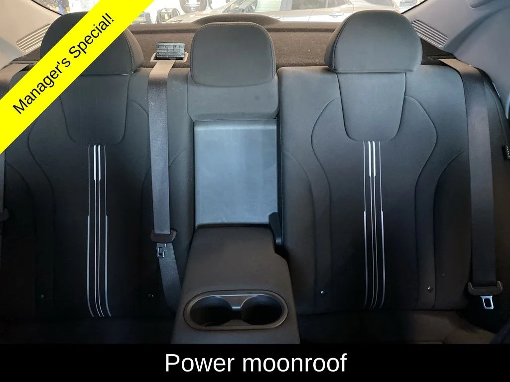 Used 2025 Gray Hyundai SEL Convenience image 15