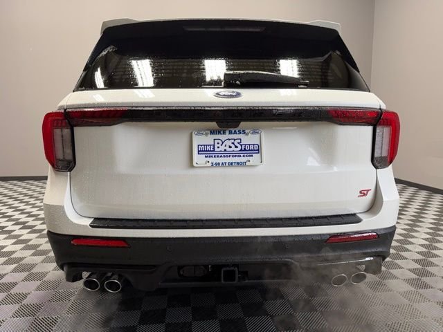 New 2026 Star White Metallic Tri-Coat Ford ST image 9