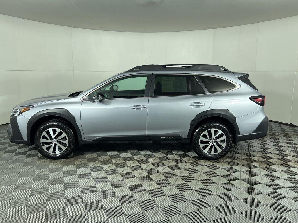 New 2025 Ice Silver Metallic Subaru Premium image 26