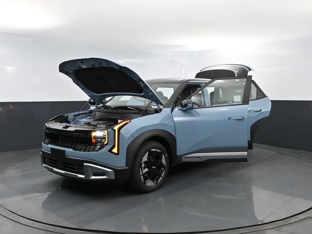 New 2027 Frost Blue / Black Roof Kia S image 25