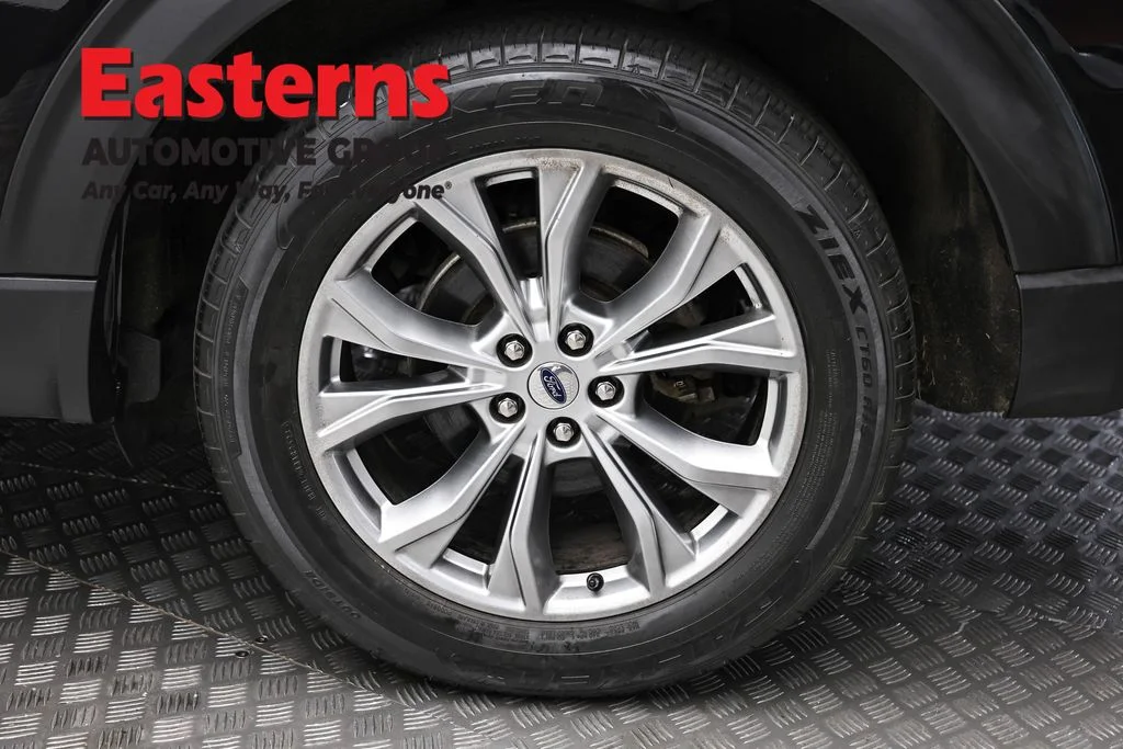 Used 2020 Black Ford Limited image 8