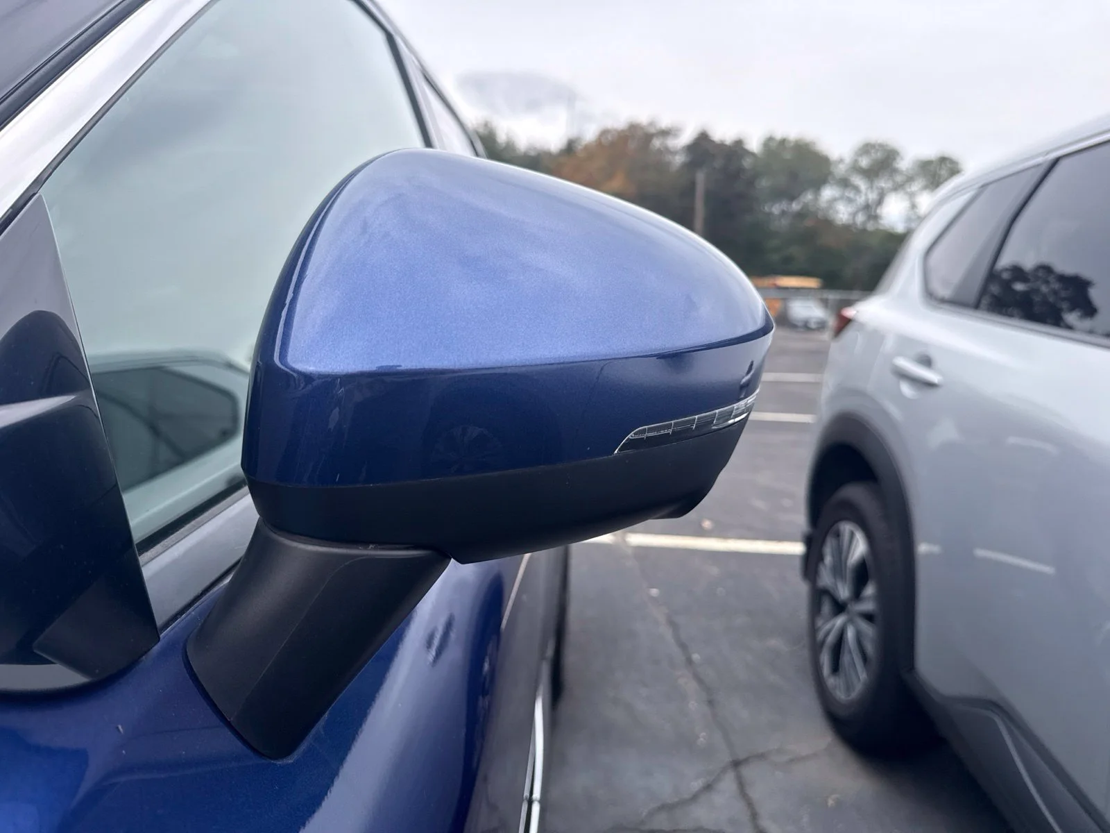 Certified Used 2022 Caspian Blue Metallic Nissan SL image 7