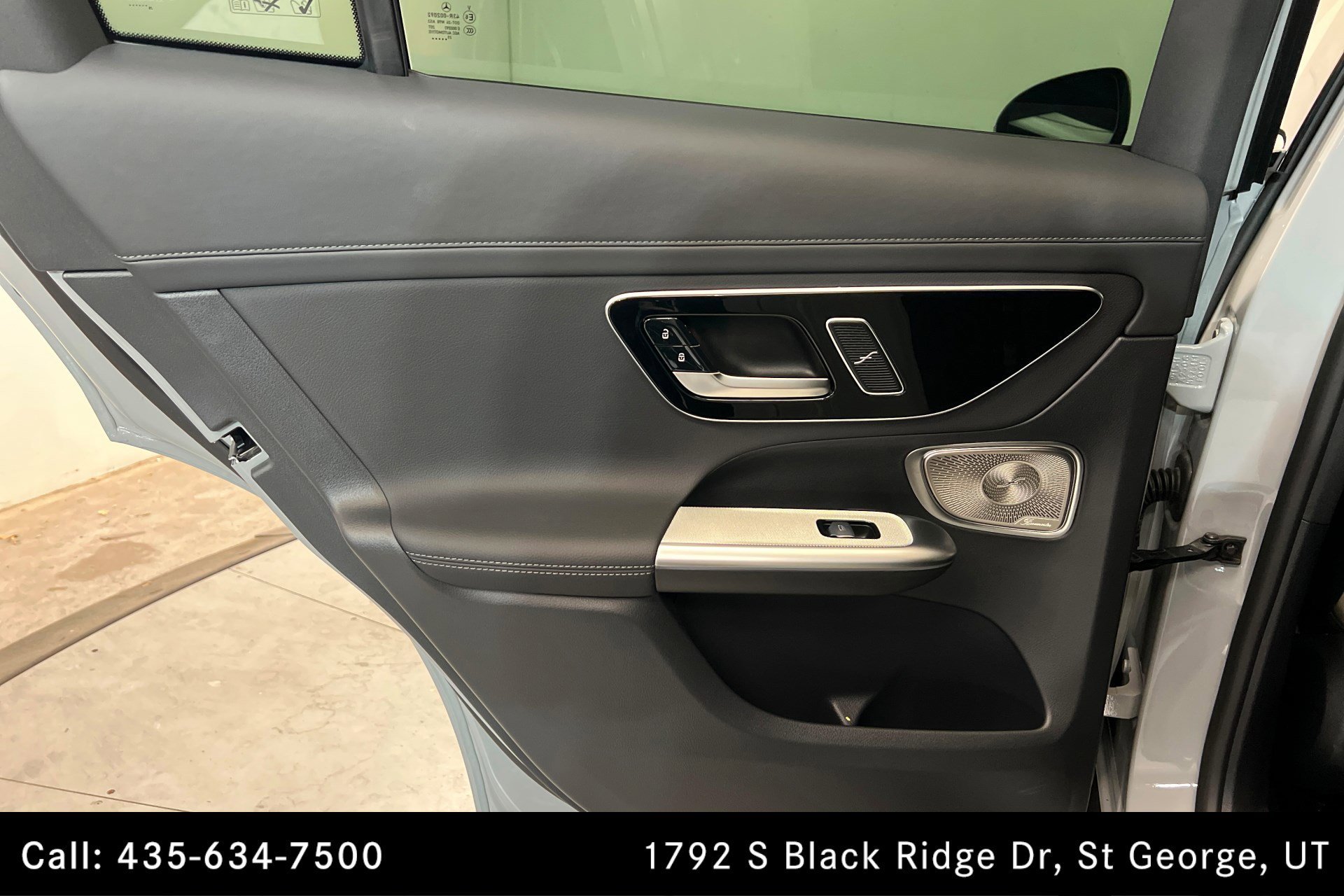 Certified Used 2026 MANUFAKTUR Alpine Grey Mercedes-Benz GLC 300 image 19