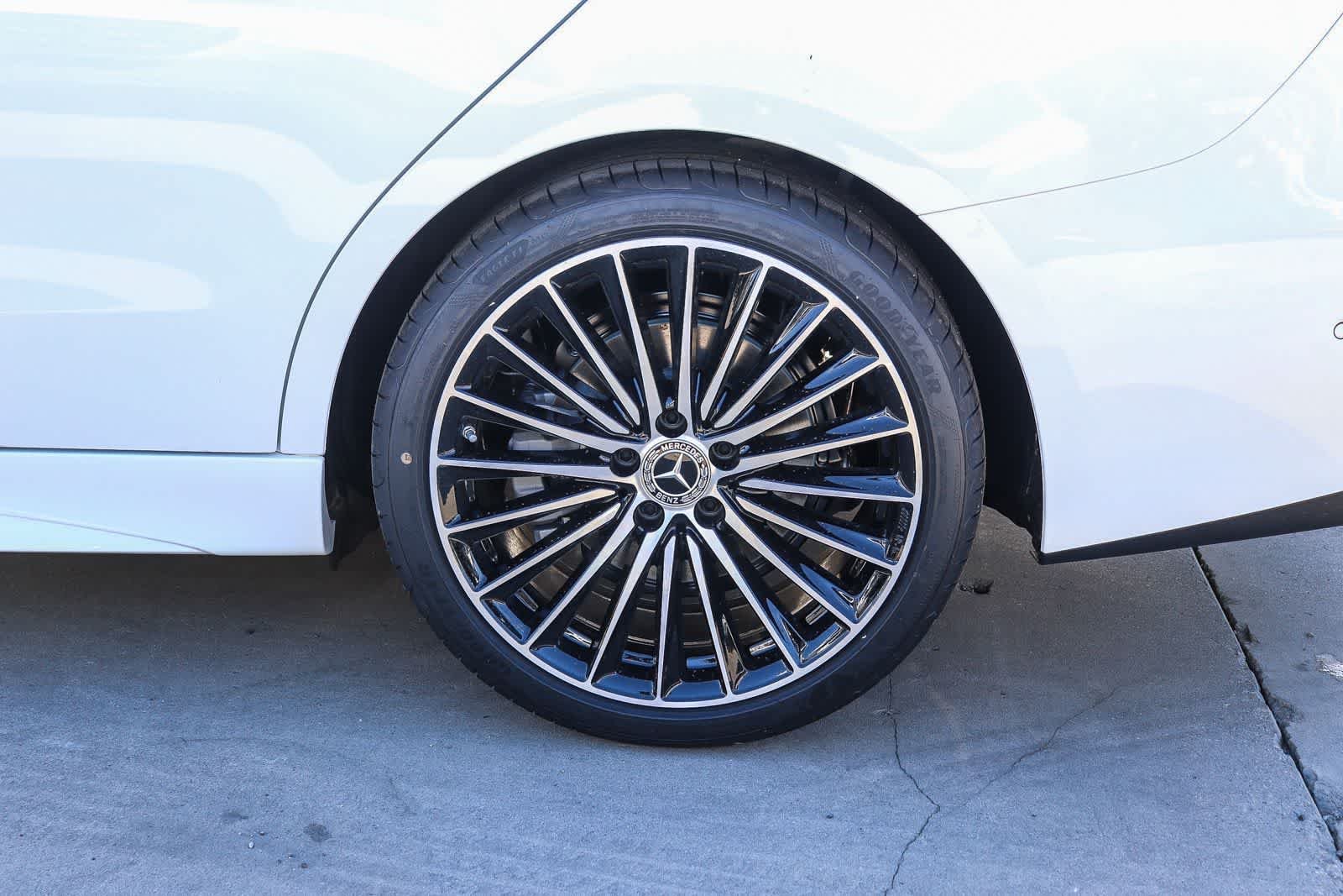 New 2026 Polar White Mercedes-Benz C 300 image 10