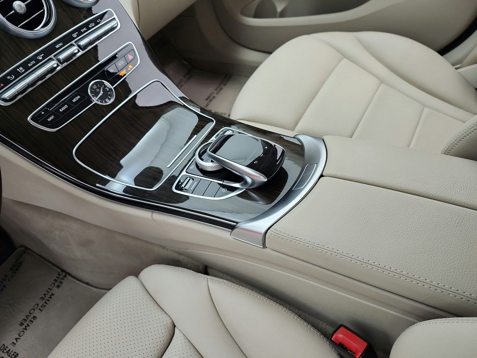 Used 2016 Polar White Mercedes-Benz C 300 Luxury image 11