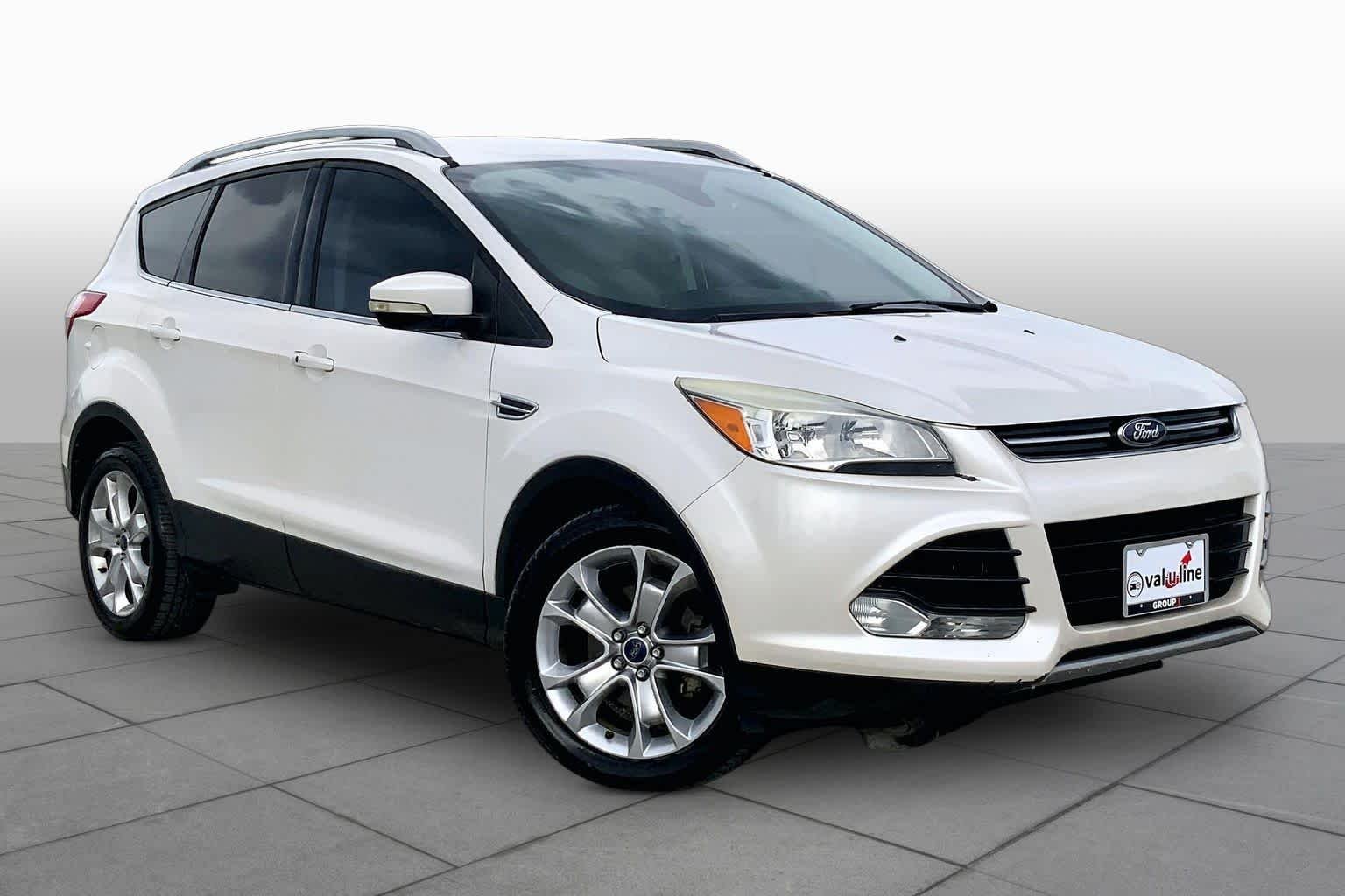 Used 2016 White Platinum Metallic Tri-Coat Ford Titanium image 3