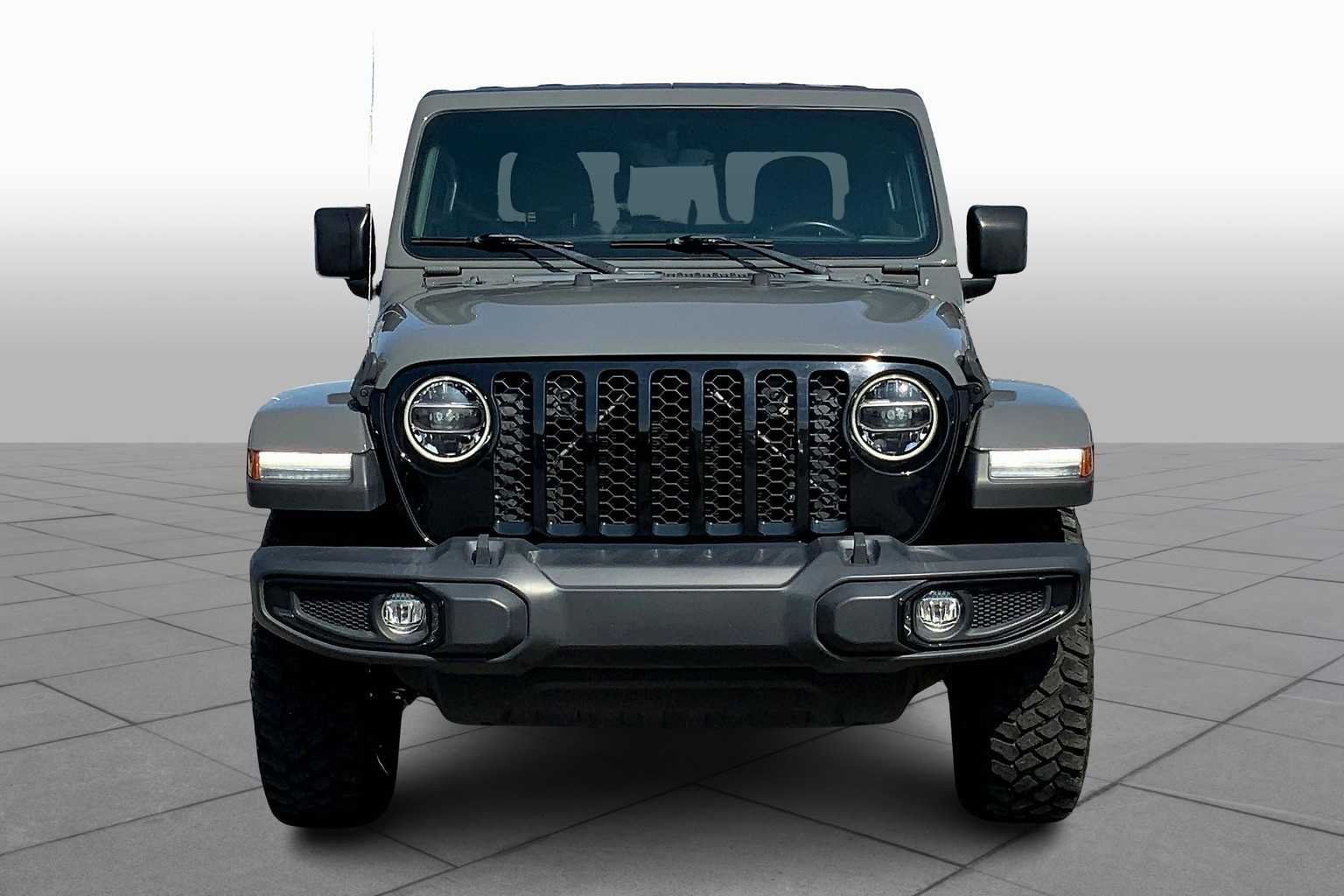 Certified Pre-Owned 2021 Jeep Gladiator Willys