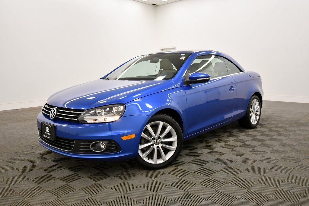 Used 2012 Volkswagen Eos Komfort with VIN WVWBW7AHXCV004889 for sale in Rochester, Minnesota