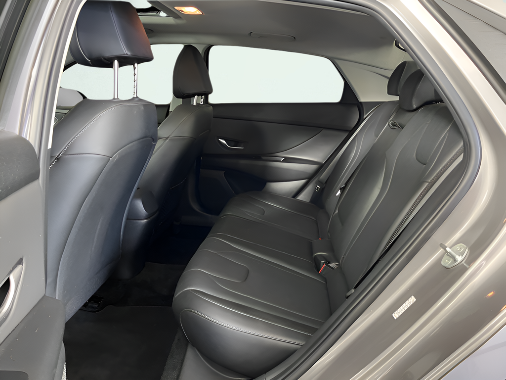 Used 2023 Fluid Metal Hyundai Limited image 12