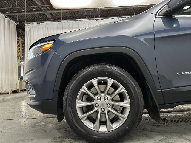 Used 2020 Blue Jeep Latitude Plus image 22