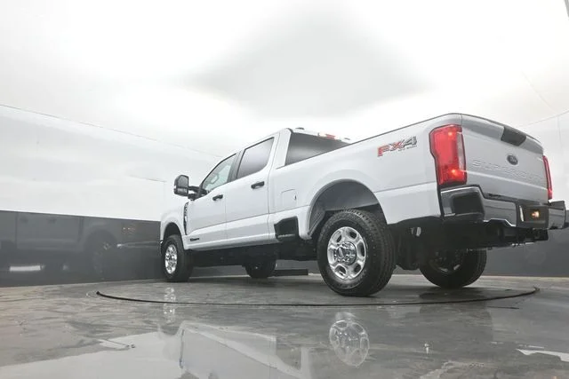 New 2026 Oxford White Ford F-350® XLT image 35