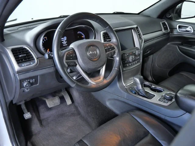 Used 2018 White Jeep Limited image 3