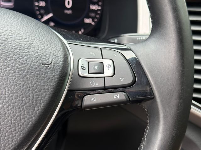 Used 2018 Gray Volkswagen SEL Premium image 28