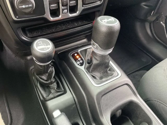 Used 2019 Gray Jeep Unlimited Sport S image 30