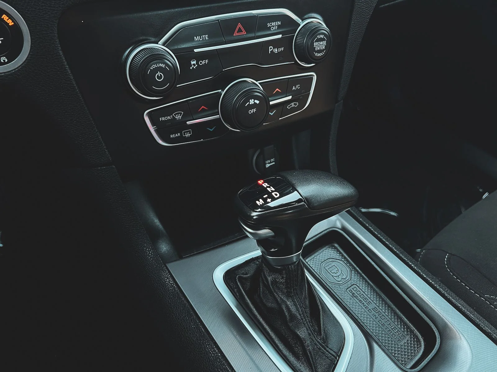 2023 Dodge Charger SXT - Photo 22