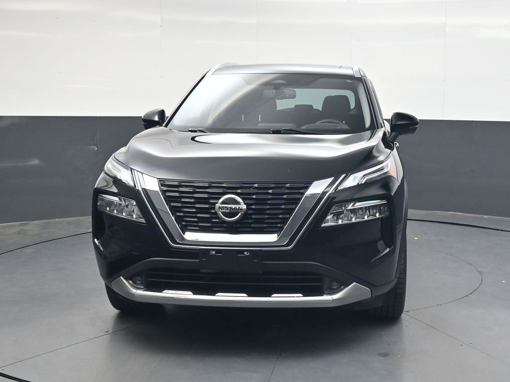 Used 2021 Black Nissan Platinum image 13