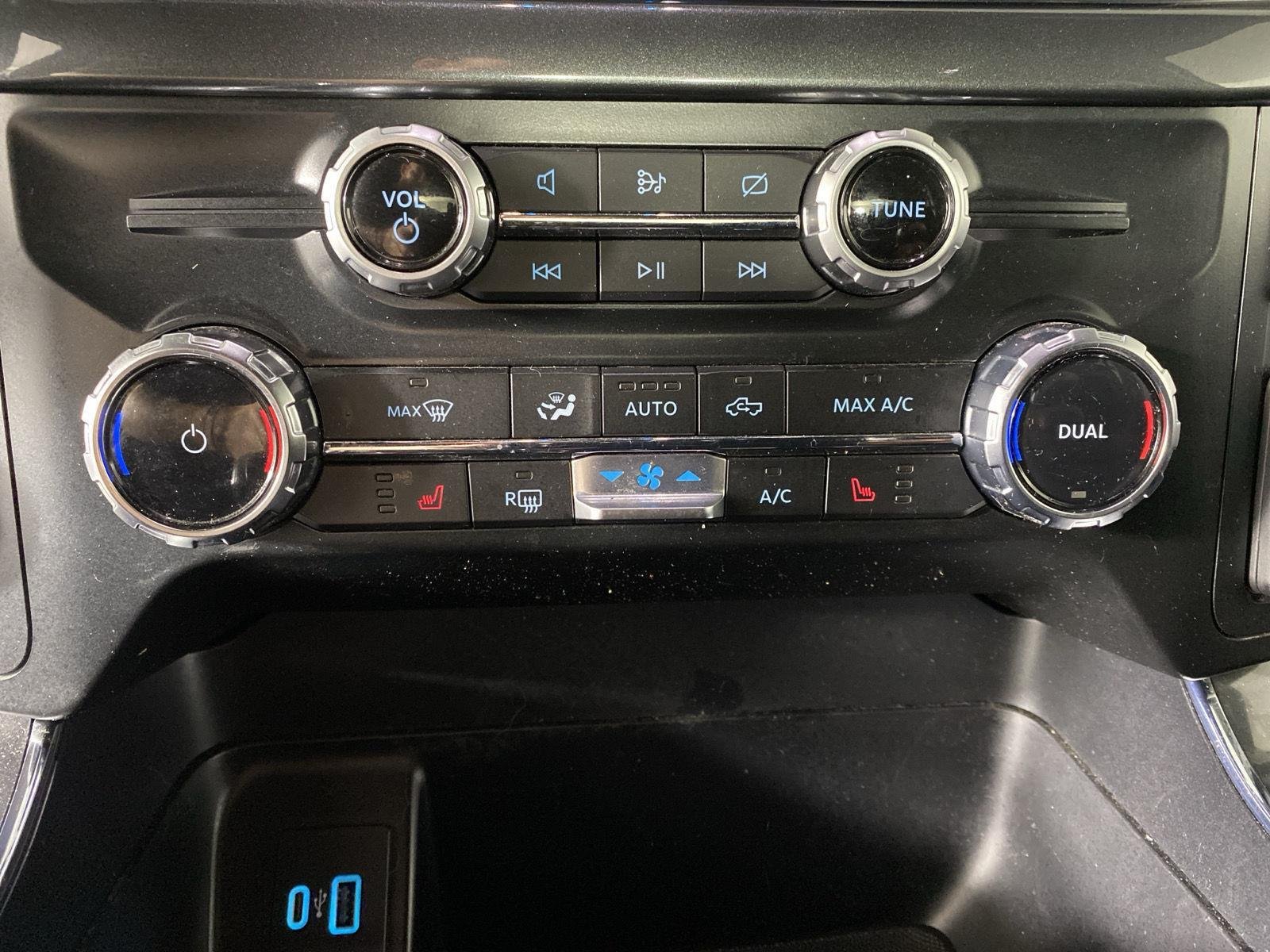 Used 2022 Iconic Silver Ford XLT image 18
