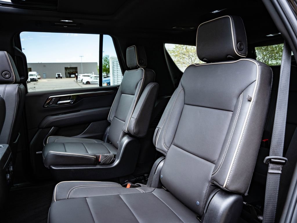 Used 2025 Black Chevrolet Premier image 45