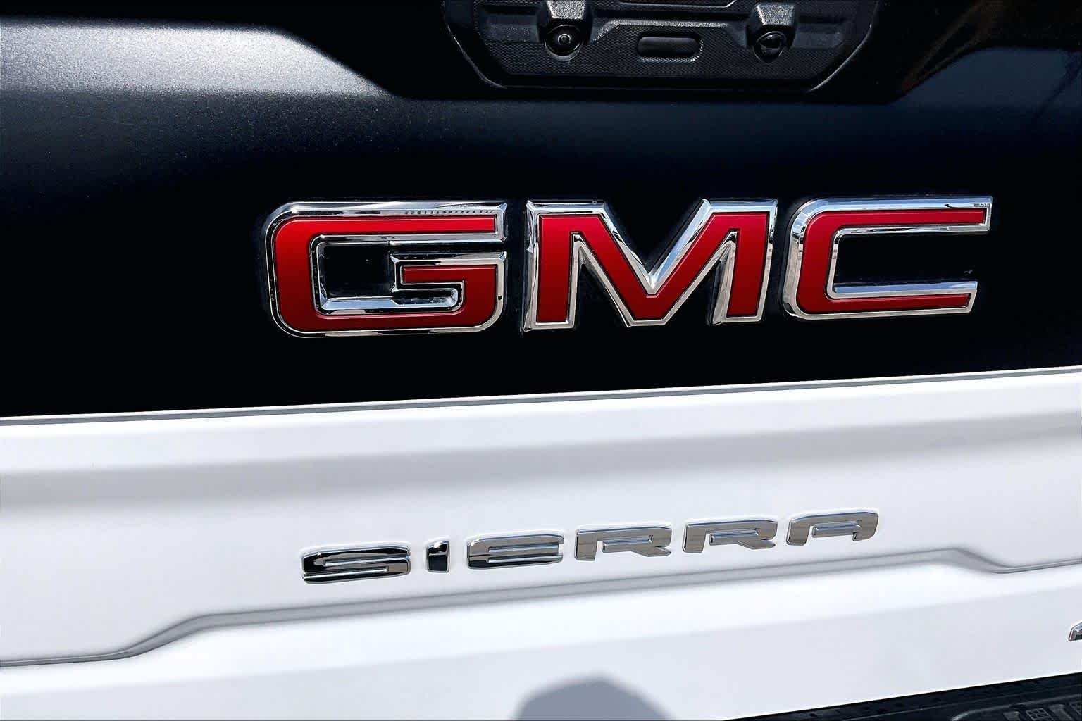Used 2024 Summit White GMC AT4X image 61