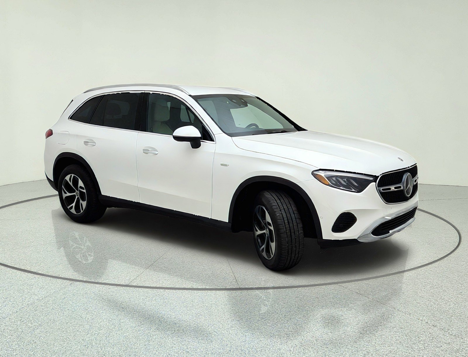 Certified Used 2025 Polar White Mercedes-Benz GLC 350e image 5