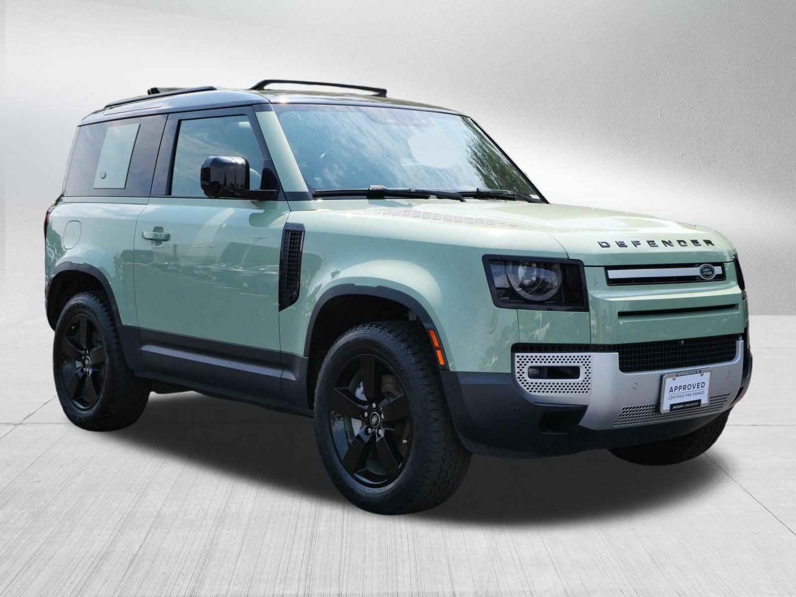 Certified Used 2023 Grasmere Green Land Rover 75th Edition image 7