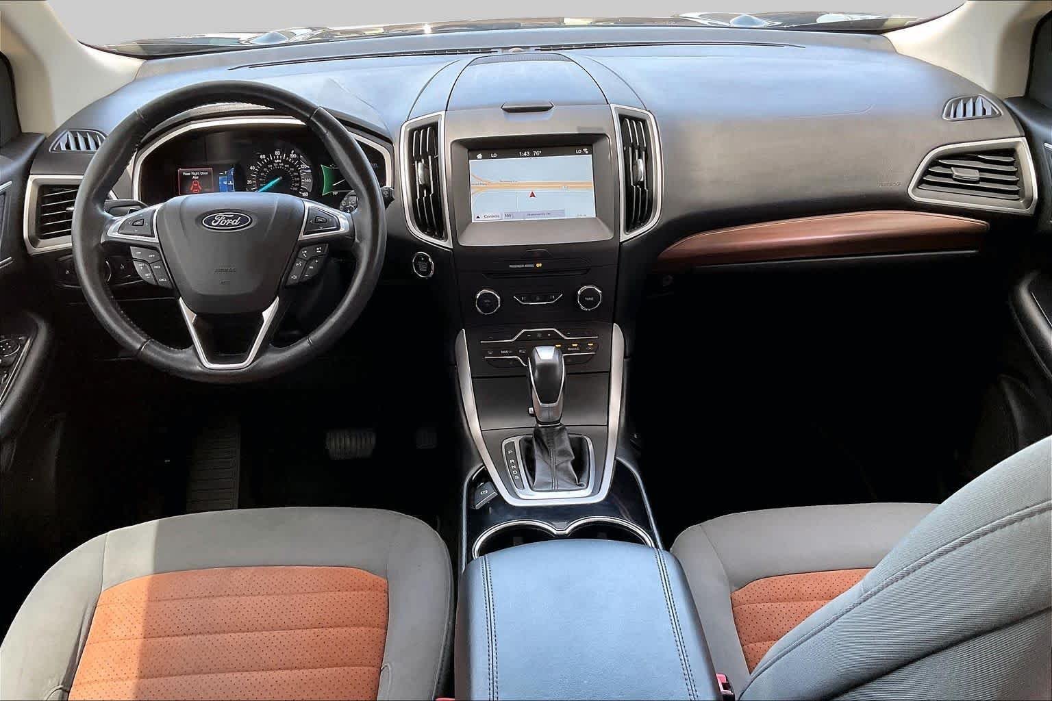 Used 2018 Shadow Black Ford SEL image 14