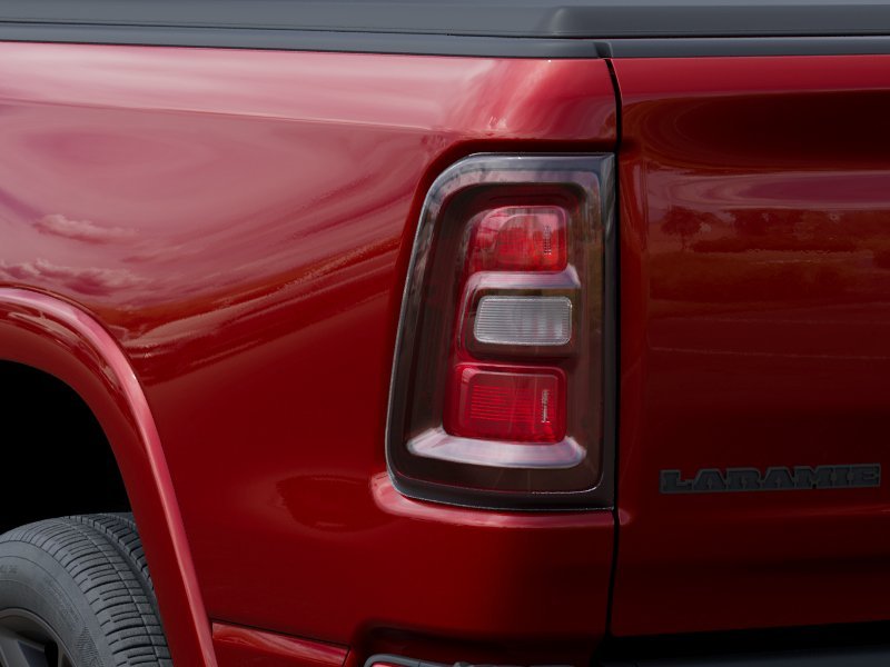 New 2026 Molten Red Pearl-Coat Exterior Paint RAM Laramie image 5