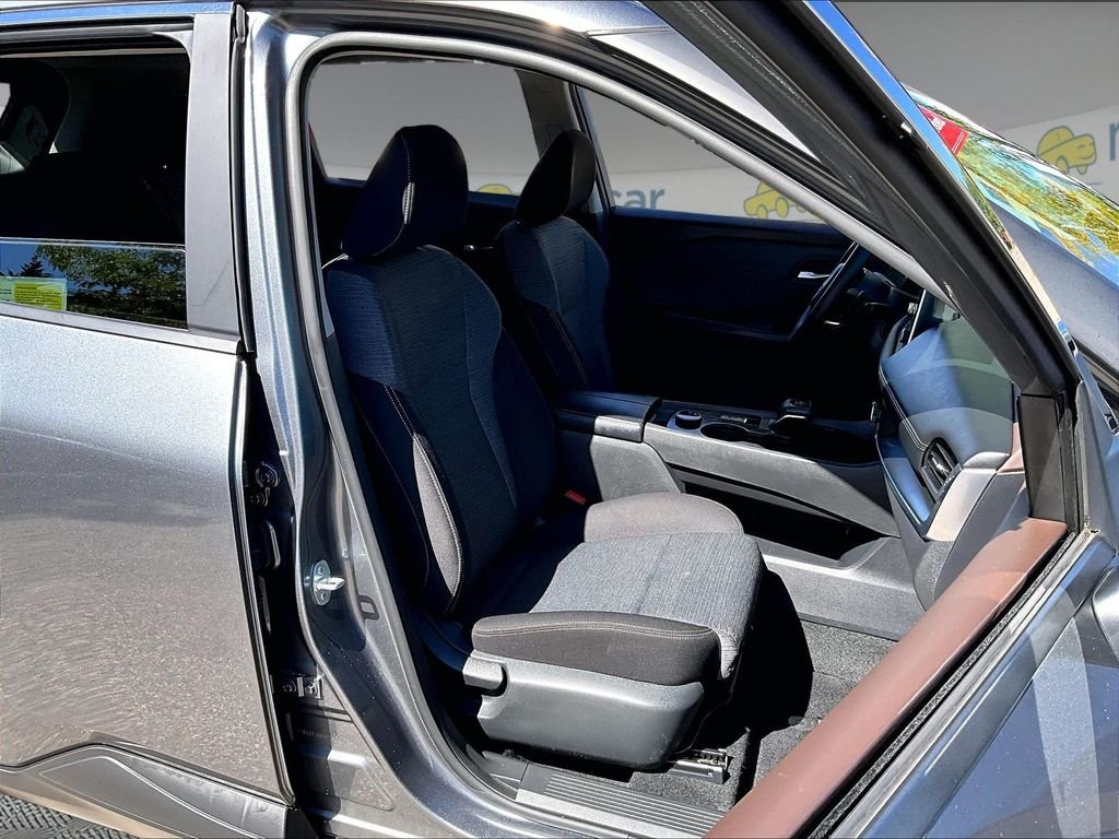 Used 2023 Gray Nissan SV image 11