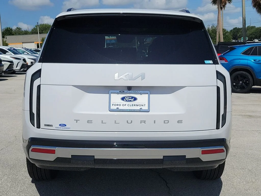 Used 2027 Glacial White Pearl Kia SX image 4