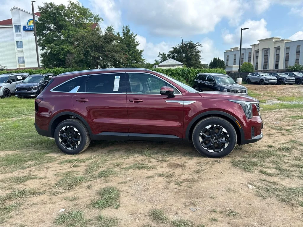 New 2025 Red Kia S image 2