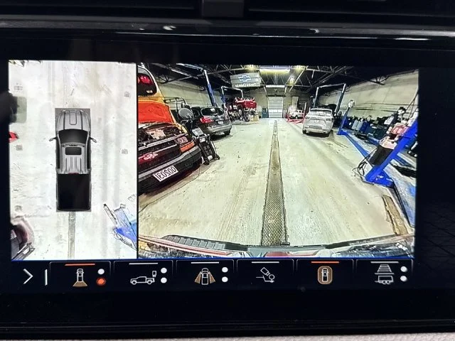 2026 GMC Sierra 3500HD Denali - Photo 17