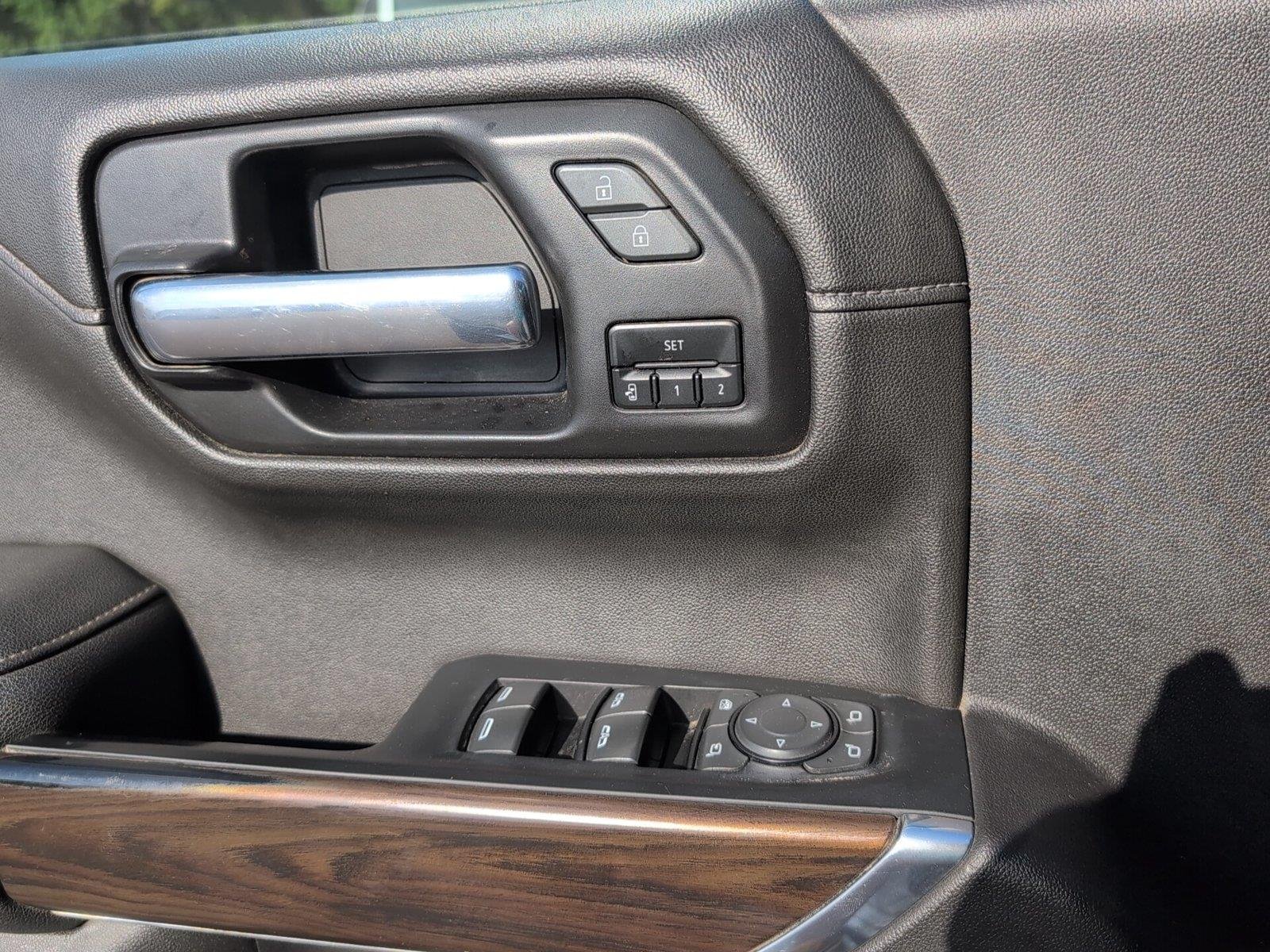 Used 2022 QUICKSILVER METALLIC GMC SLT image 17